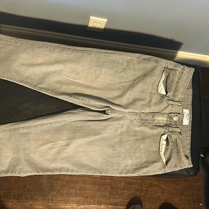 Men’s light grey Levi’s skinny jeans. Very good condition 30x30